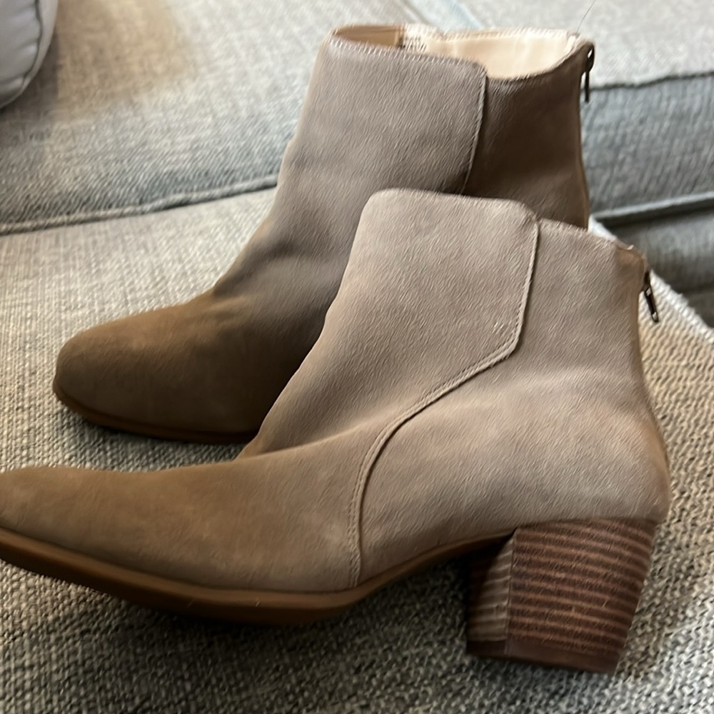 Sole Society Riverr Women's Tan Suede Block Heel Ankle Boots Size 10